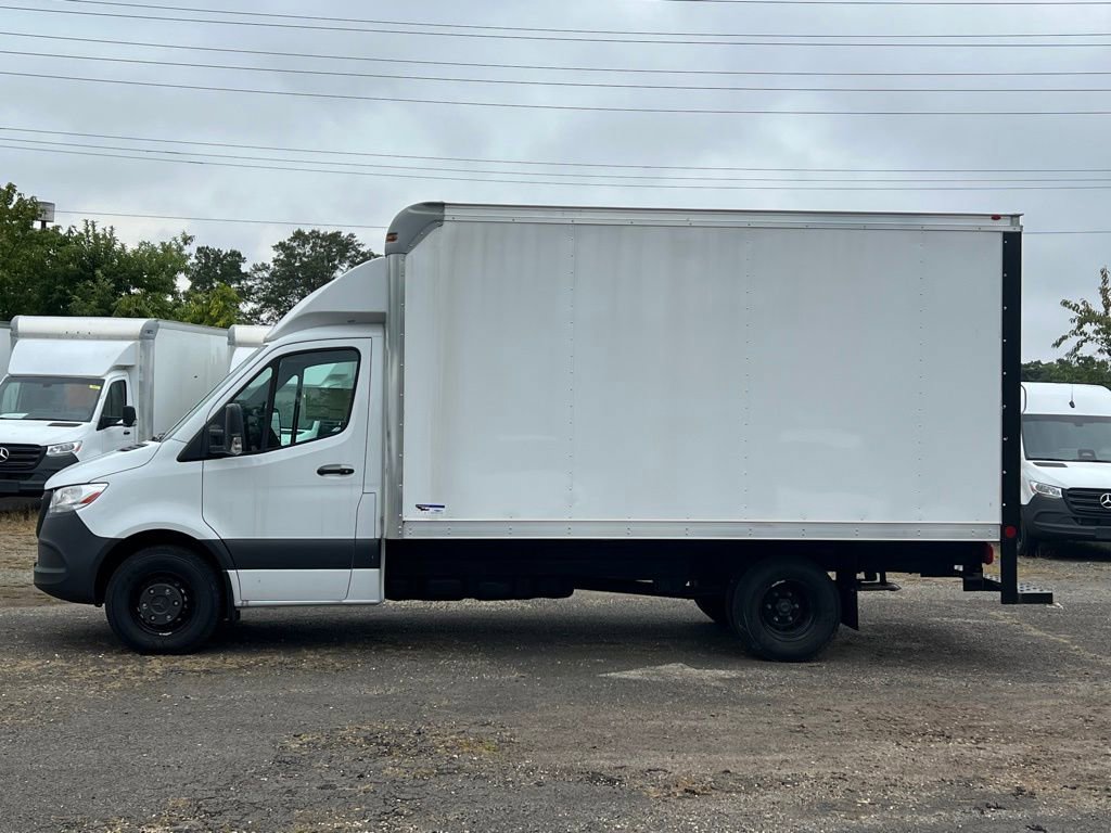 Used 2024 Mercedes-Benz Sprinter 4500 image 5