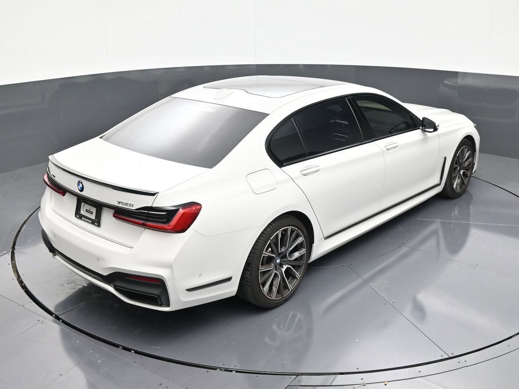 Used 2021 BMW 750i xDrive w/ M Sport Package image 16