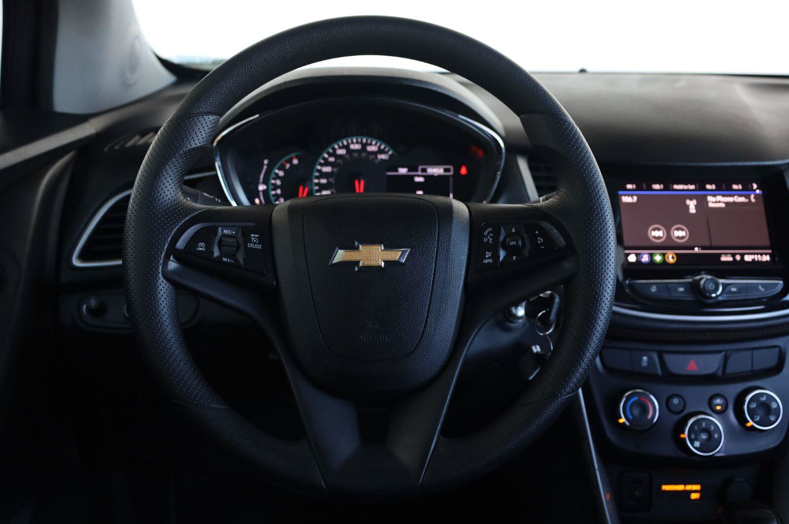 Used 2022 Chevrolet Trax LS w/ Tint and Cruise Package FWD image 29