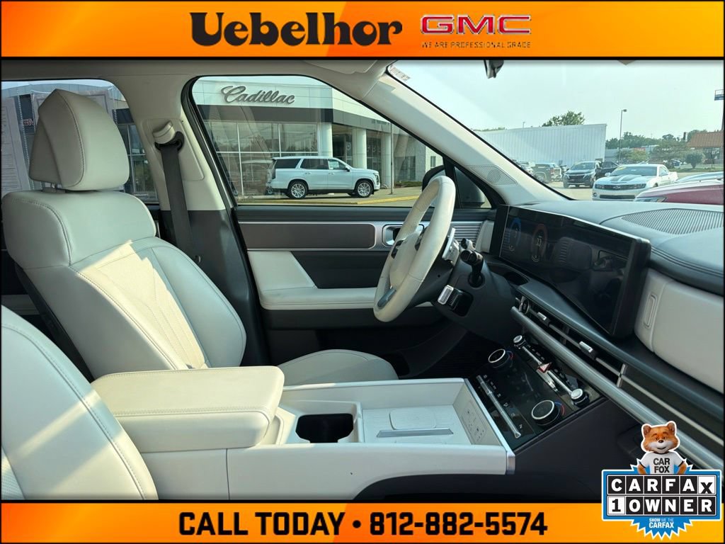 Used 2024 Hyundai Santa Fe SEL AWD/4WD image 2