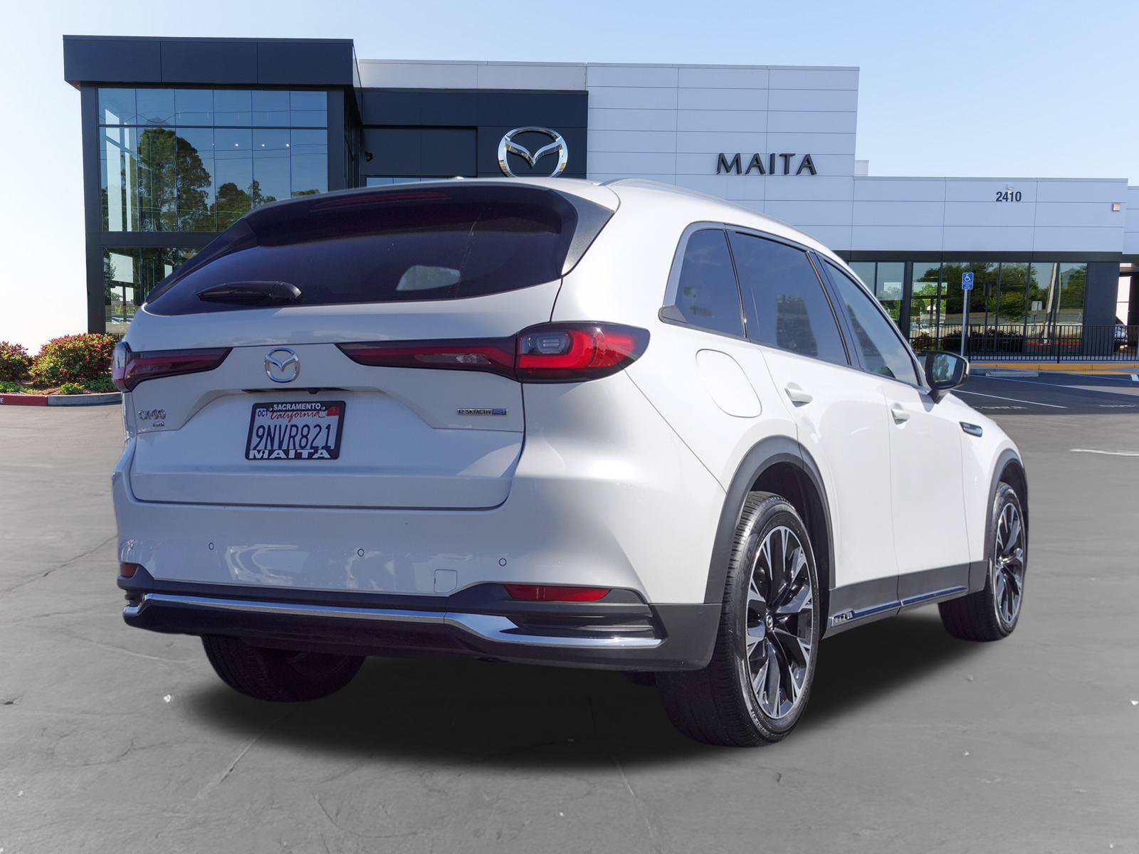 Certified 2024 MAZDA CX-90 Plug-In Hybrid w/ Premium Plus AWD/4WD image 4