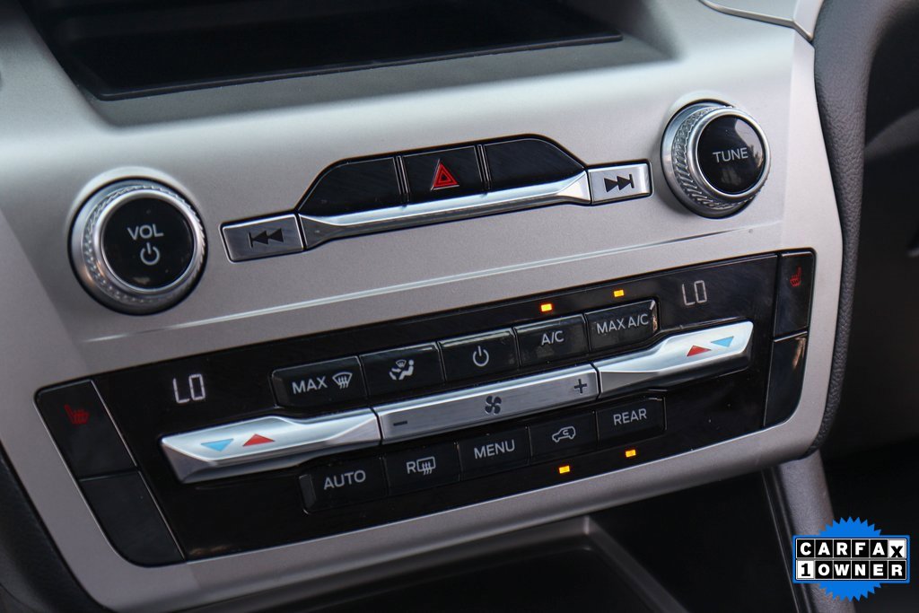 Used 2021 Ford Explorer XLT image 25