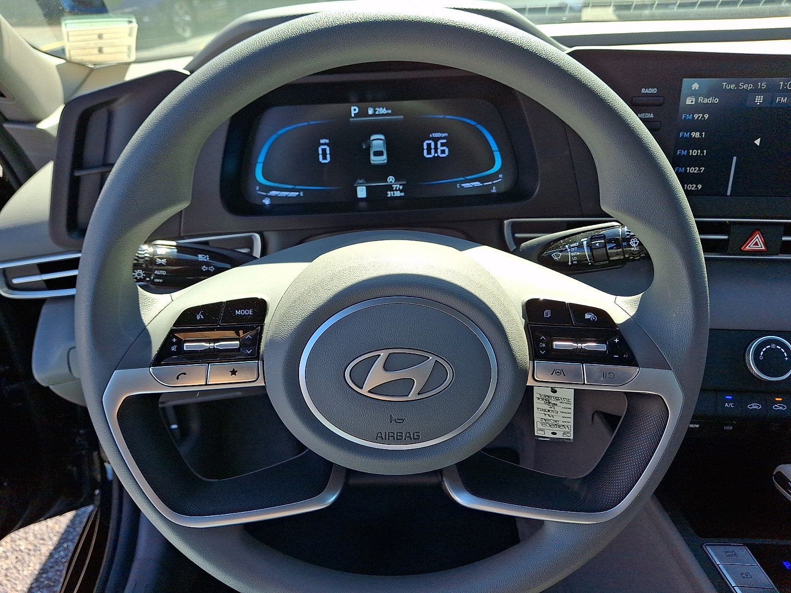 Certified 2026 Hyundai Elantra SE FWD image 19