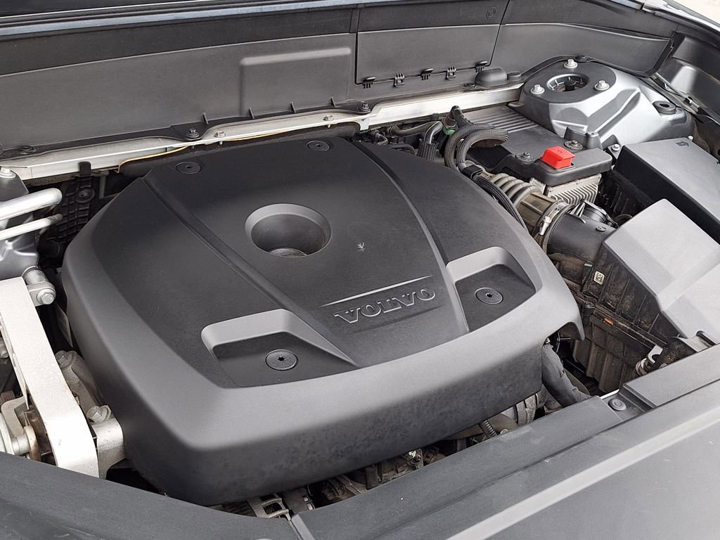 Used 2018 Volvo XC90 T6 Momentum image 31