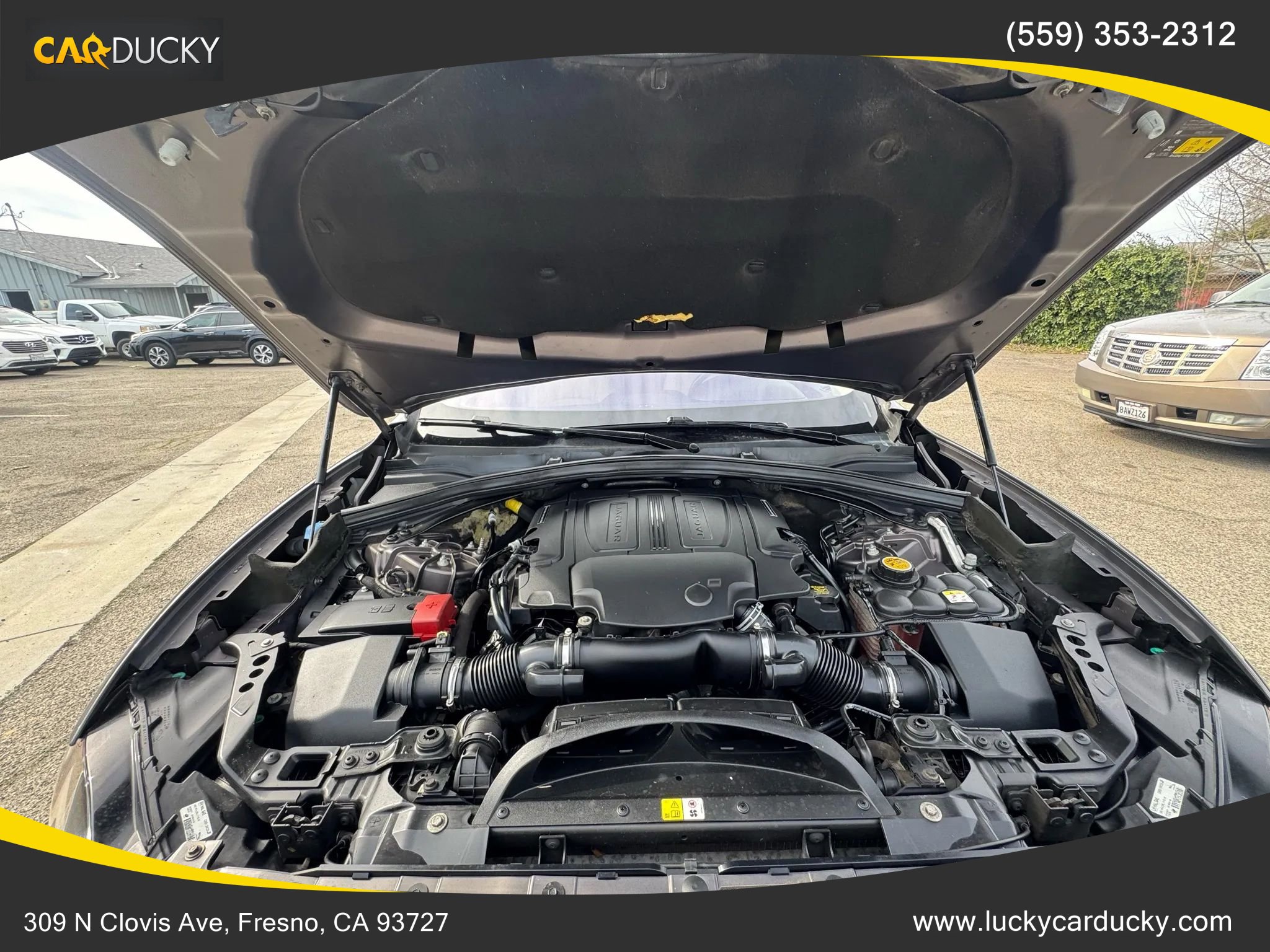 Used 2017 Jaguar F-PACE Premium image 29