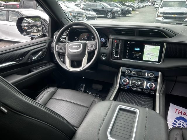 Used 2024 GMC Yukon Denali AWD/4WD image 32