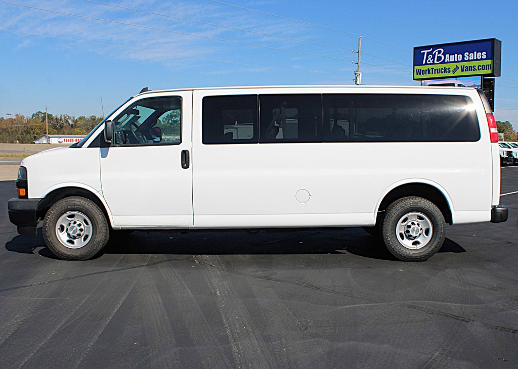 Used 2020 Chevrolet Express 3500 LS image 6