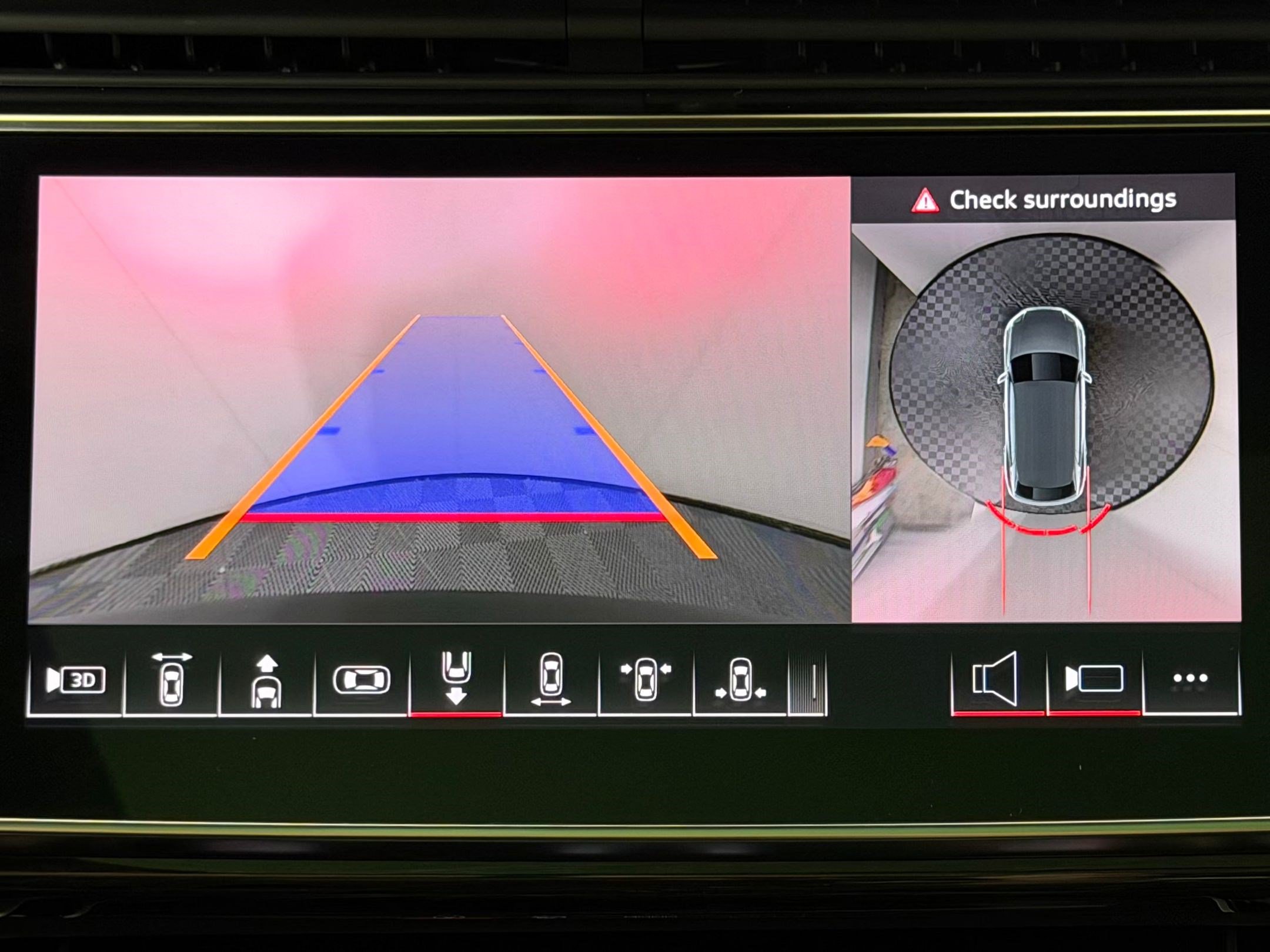 Used 2025 Audi Q8 Premium Plus AWD/4WD image 28