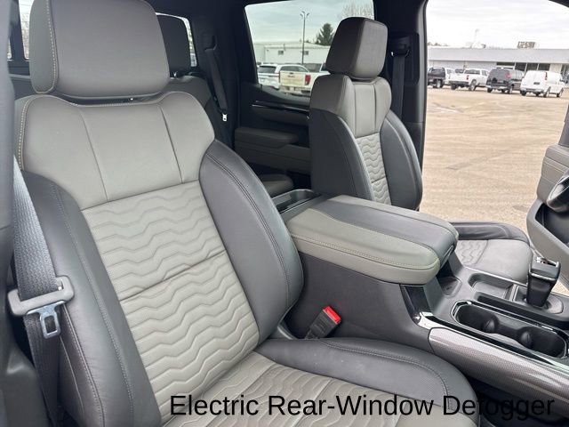 Used 2025 Chevrolet Silverado 1500 ZR2 image 32
