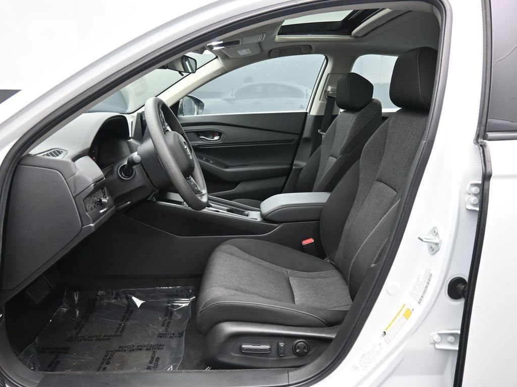 Certified 2024 Honda Accord EX image 32