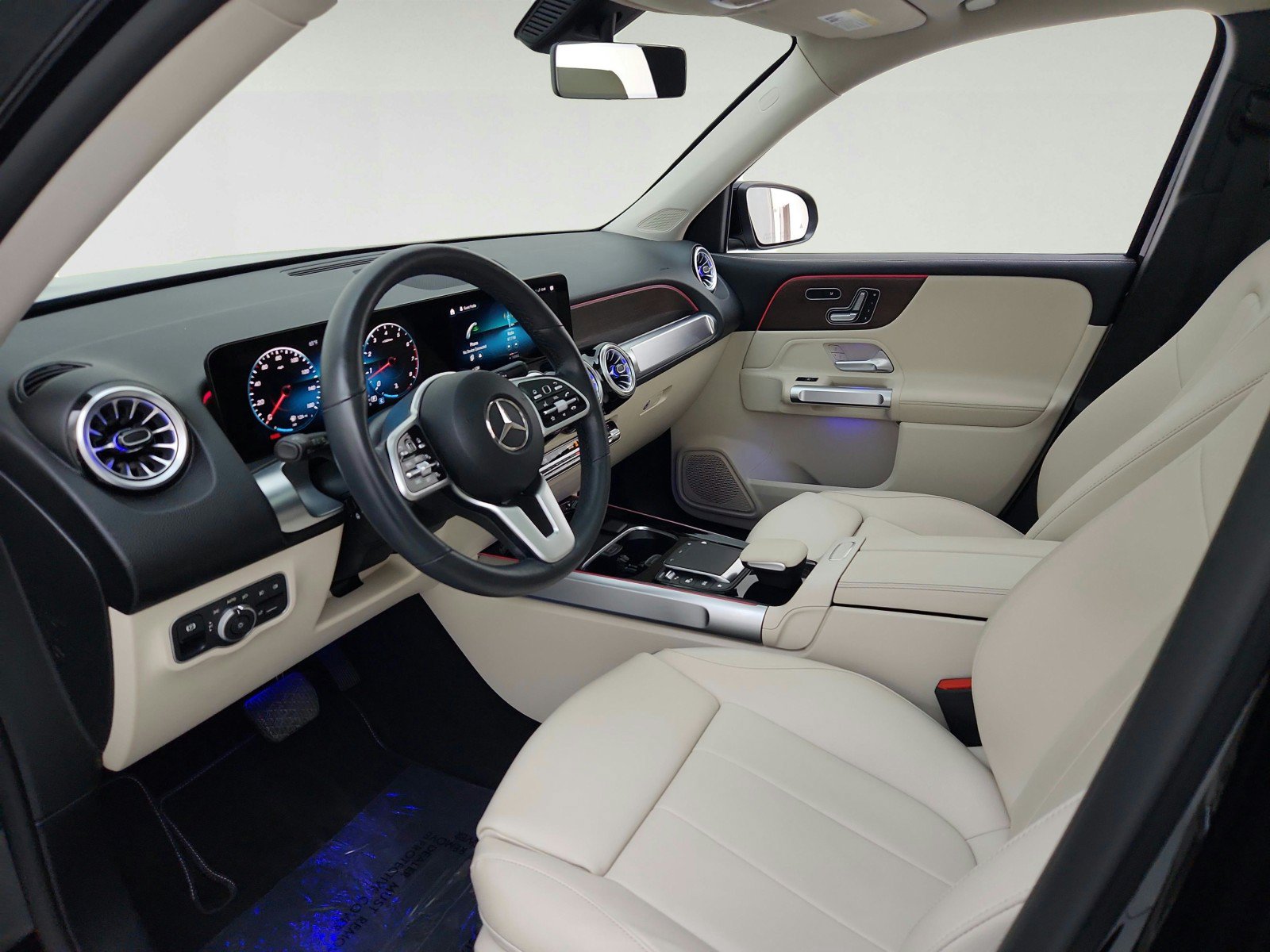 Used 2023 Mercedes-Benz GLB 250 image 16