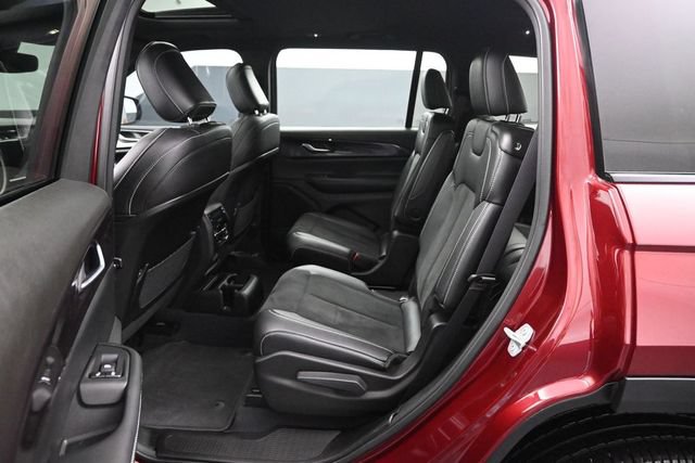 Used 2023 Jeep Grand Cherokee L Laredo AWD/4WD image 20