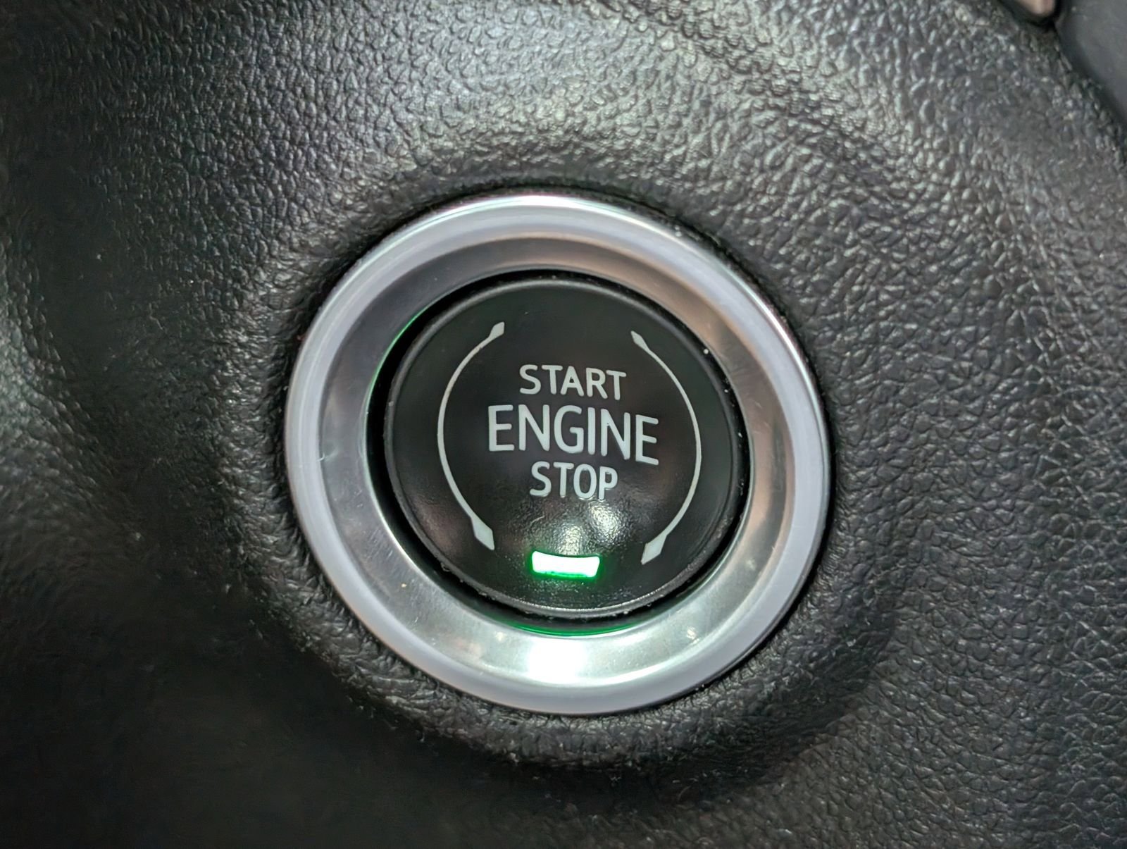 Used 2022 Chevrolet Silverado 2500 High Country w/ Technology Package AWD/4WD image 31