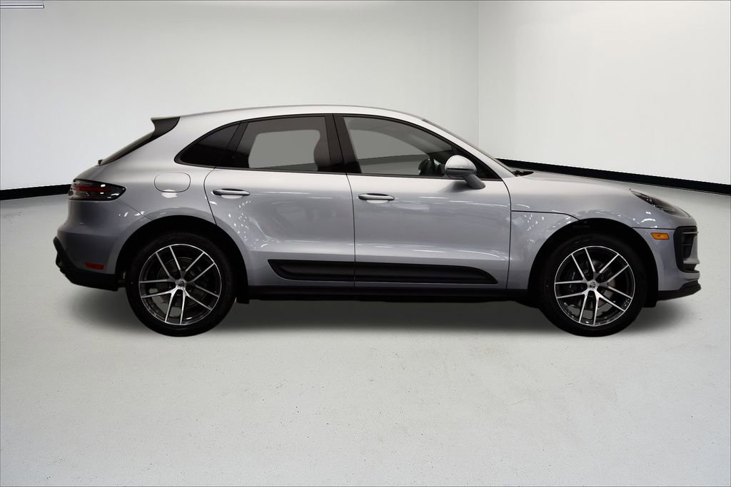 Used 2025 Porsche Macan Turbo image 8