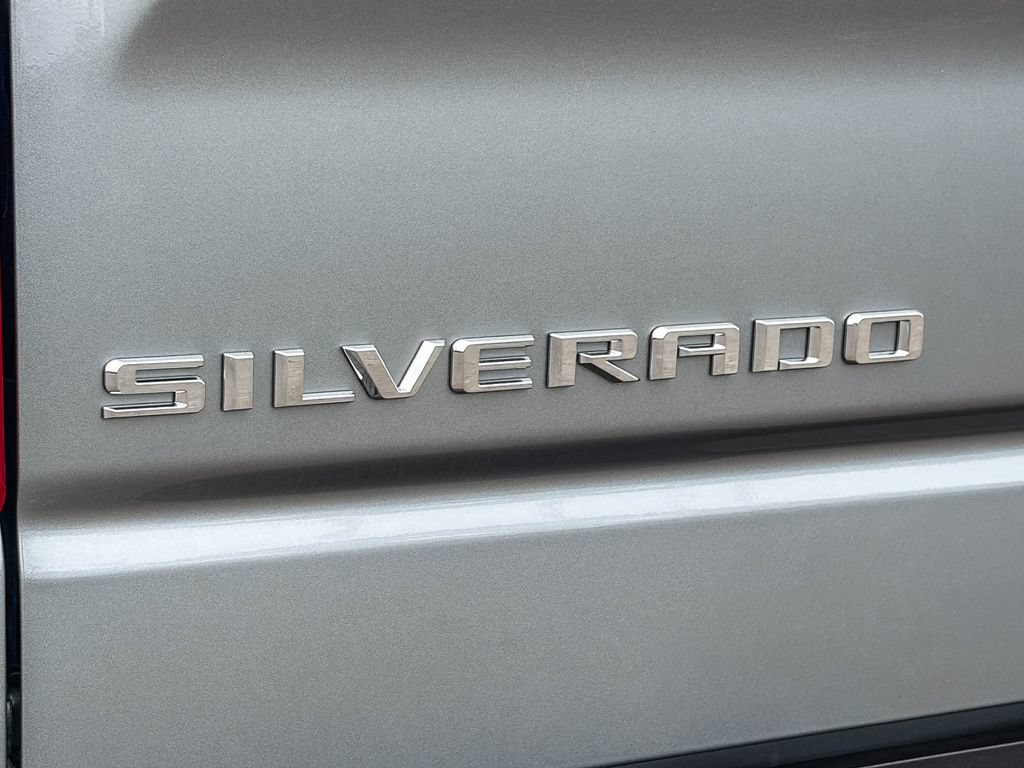 Used 2026 Chevrolet Silverado 1500 Custom RWD image 9