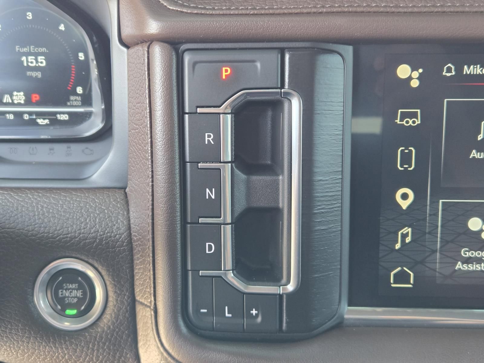 Used 2022 GMC Yukon Denali w/ Denali Premium Package AWD/4WD image 13