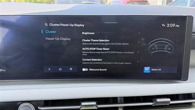 Used 2025 Hyundai Tucson Limited FWD image 33