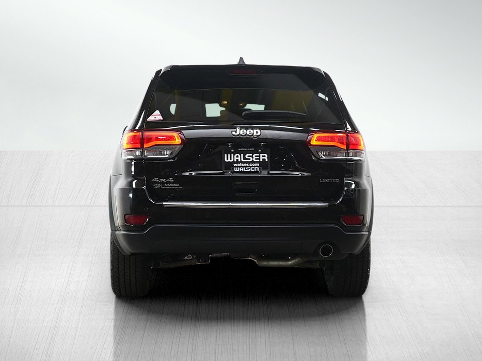 Used 2020 Jeep Grand Cherokee Limited AWD/4WD image 4