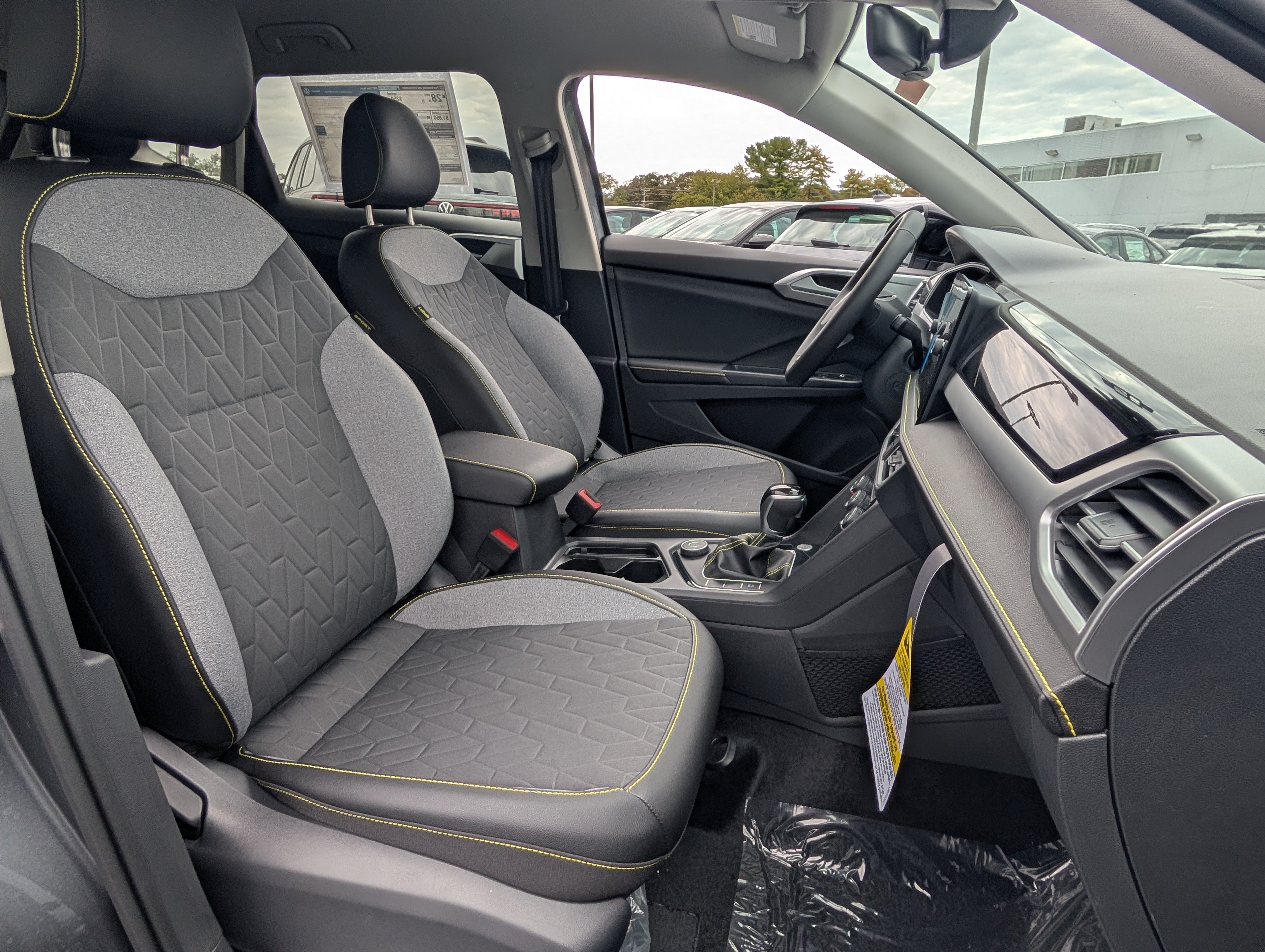 New 2027 Volkswagen Taos Sport AWD/4WD image 9