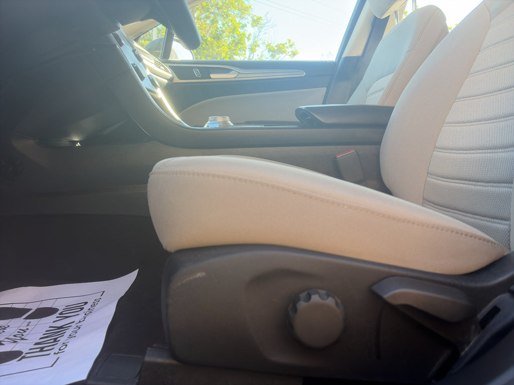 Used 2020 Ford Fusion S FWD image 19