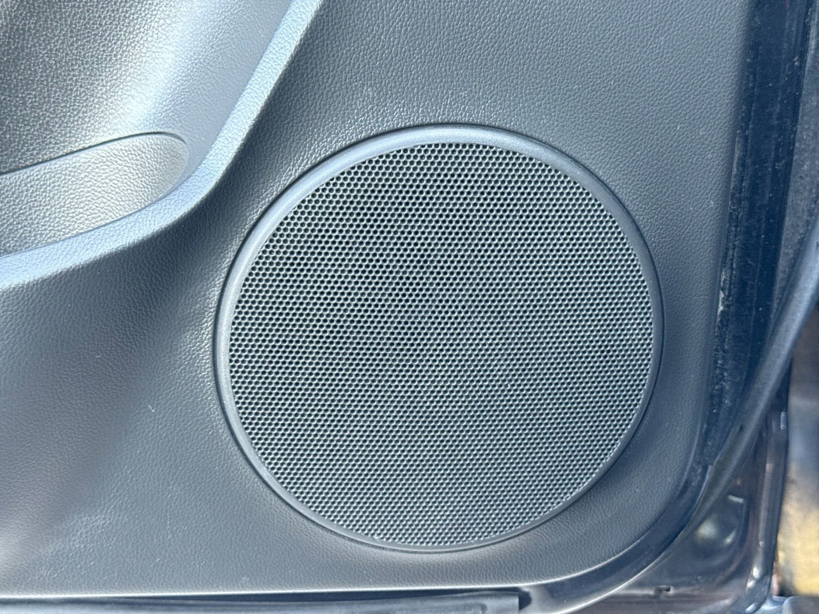 Used 2014 Chevrolet Captiva Sport LT w/ Convenience Package FWD image 33