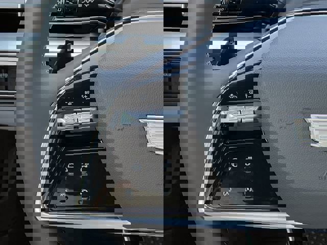 New 2026 Cadillac Lyriq Signature Luxury image 12