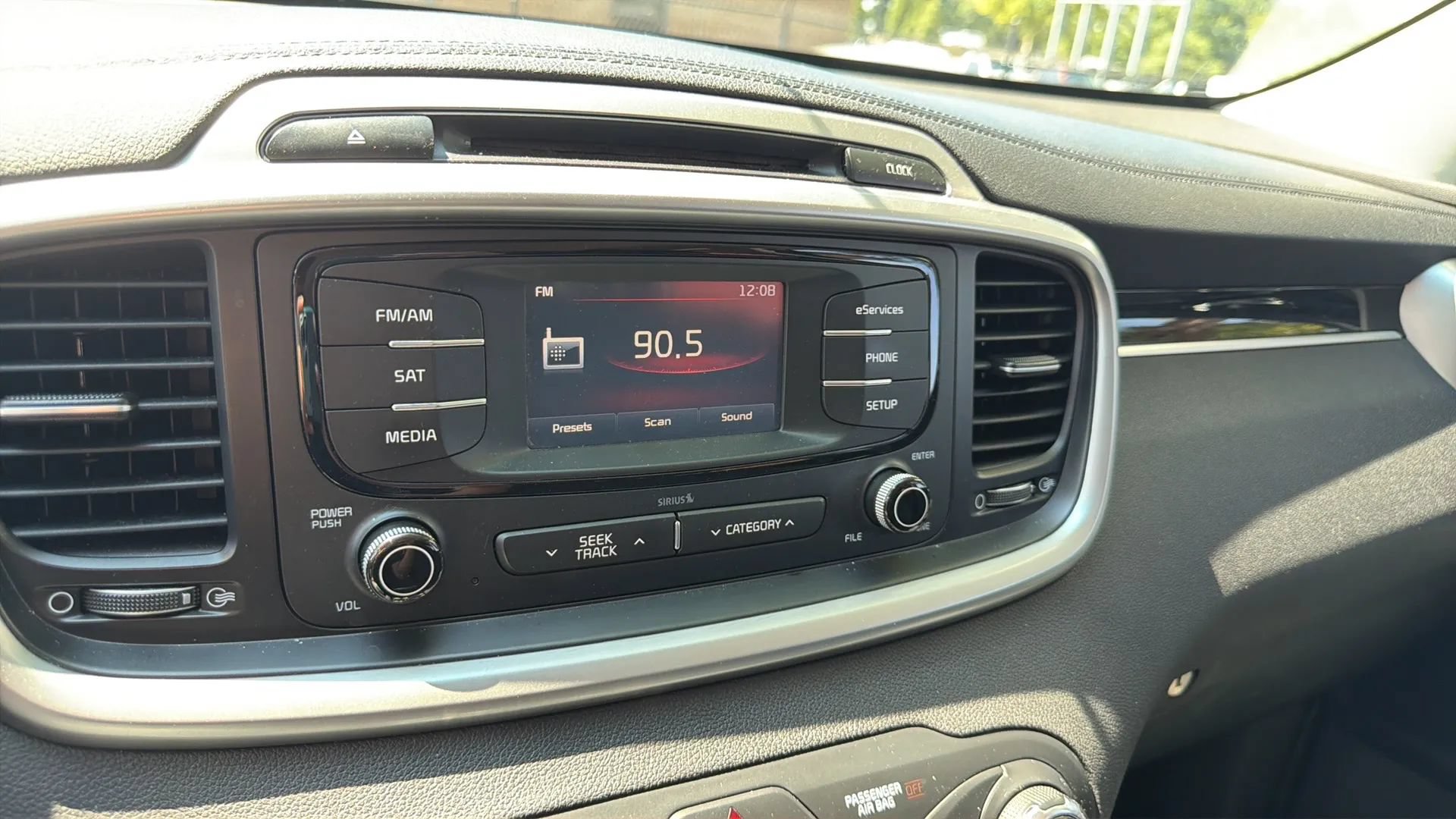 Used 2016 Kia Sorento AWD w/ LX Convenience Package image 21