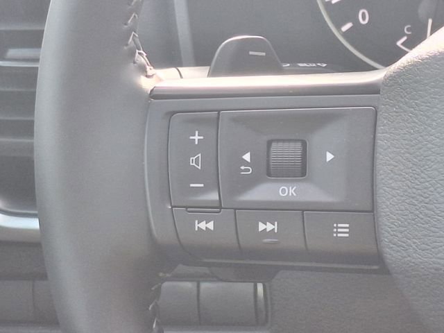 Certified 2026 Nissan Rogue SV FWD image 13
