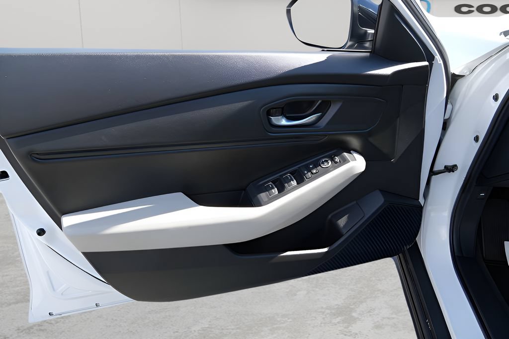 Used 2025 Honda Accord SE image 14