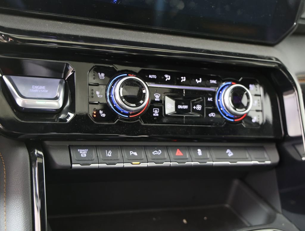 Certified 2025 GMC Sierra 2500 AT4 w/ Max Trailering Package image 6