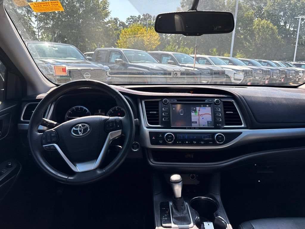 Used 2016 Toyota Highlander XLE AWD/4WD image 8