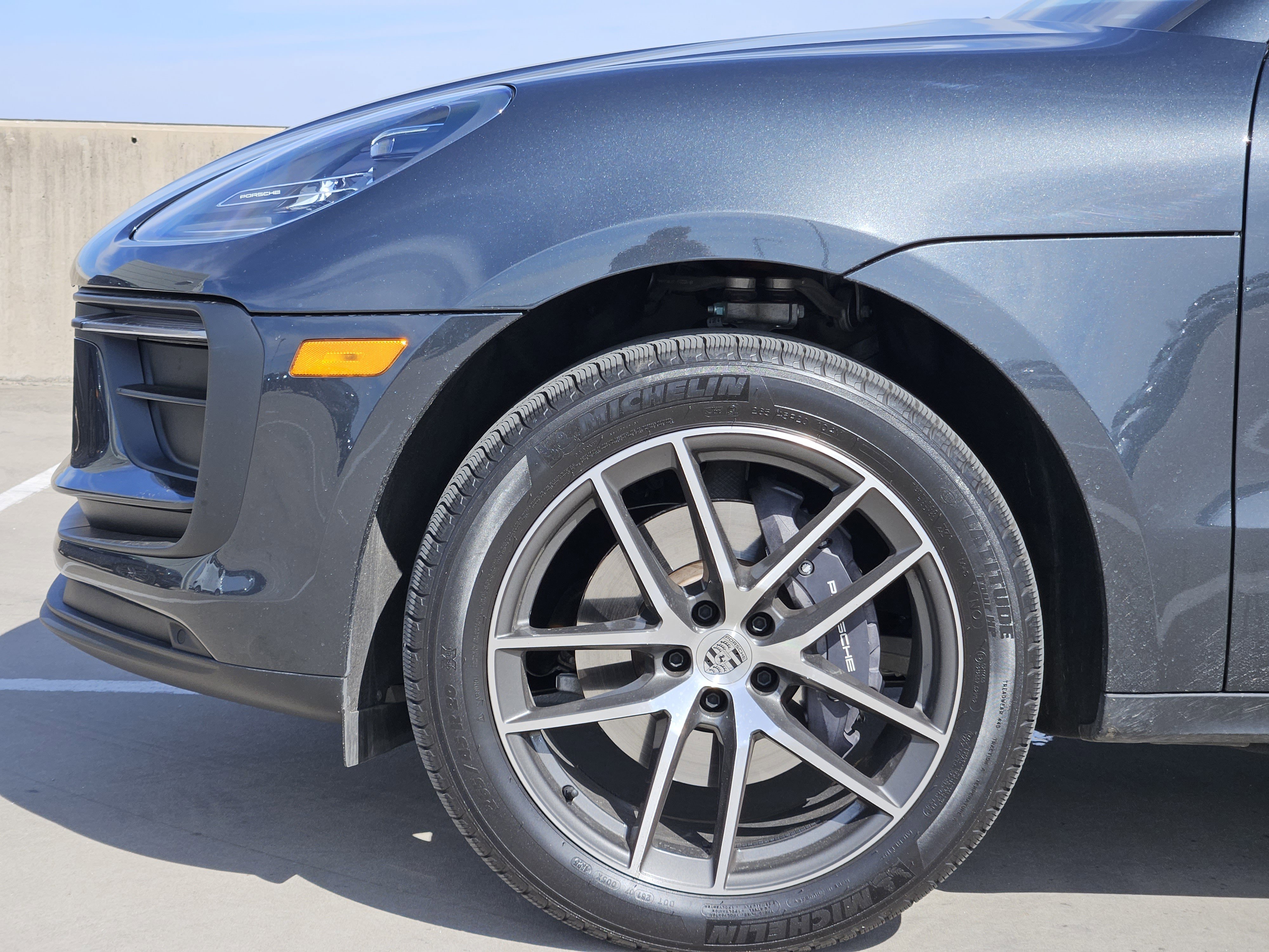 Certified 2026 Porsche Macan image 13