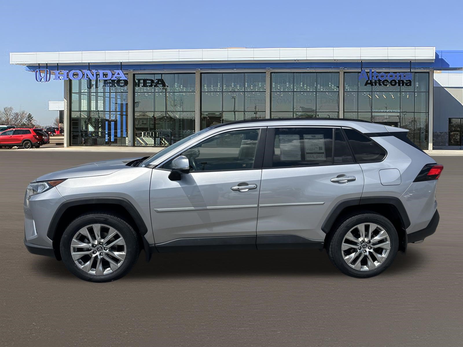 Used 2019 Toyota RAV4 Limited w/ Advanced Technology Package AWD/4WD image 2