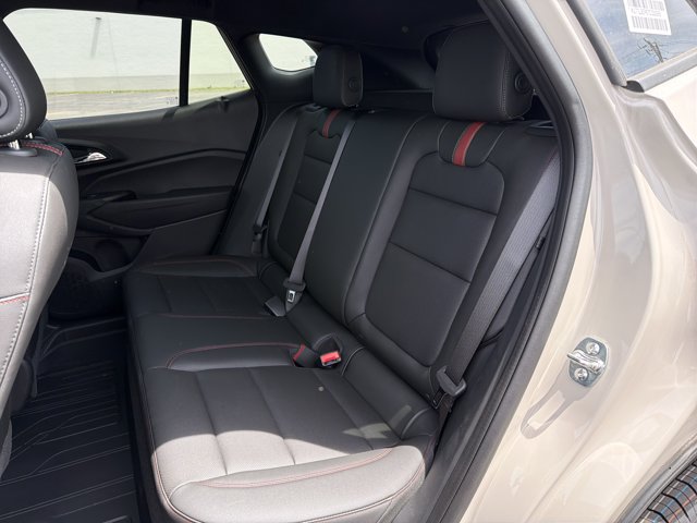 New 2026 Chevrolet Trax RS w/ Sunroof Package FWD image 25