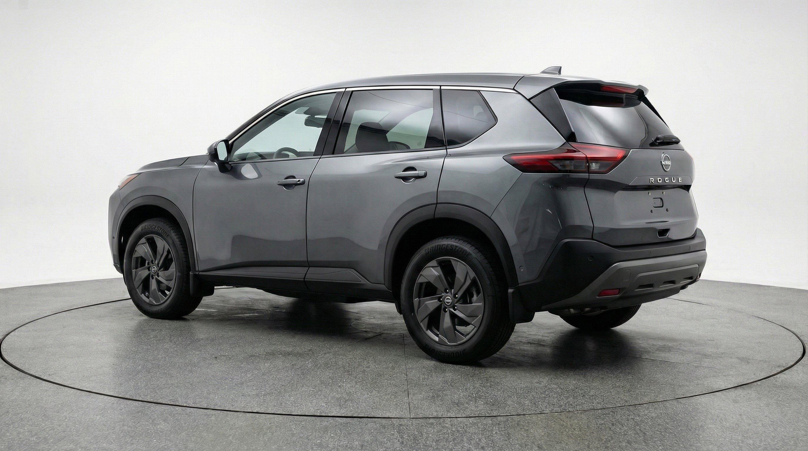 Used 2025 Nissan Rogue SV image 6
