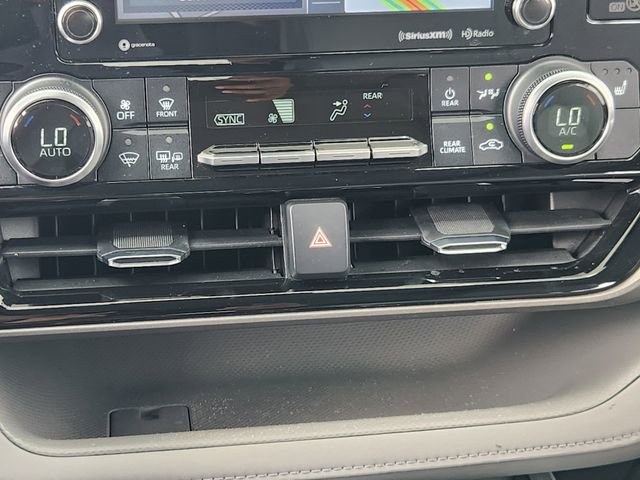 Used 2022 Toyota Highlander XLE image 15