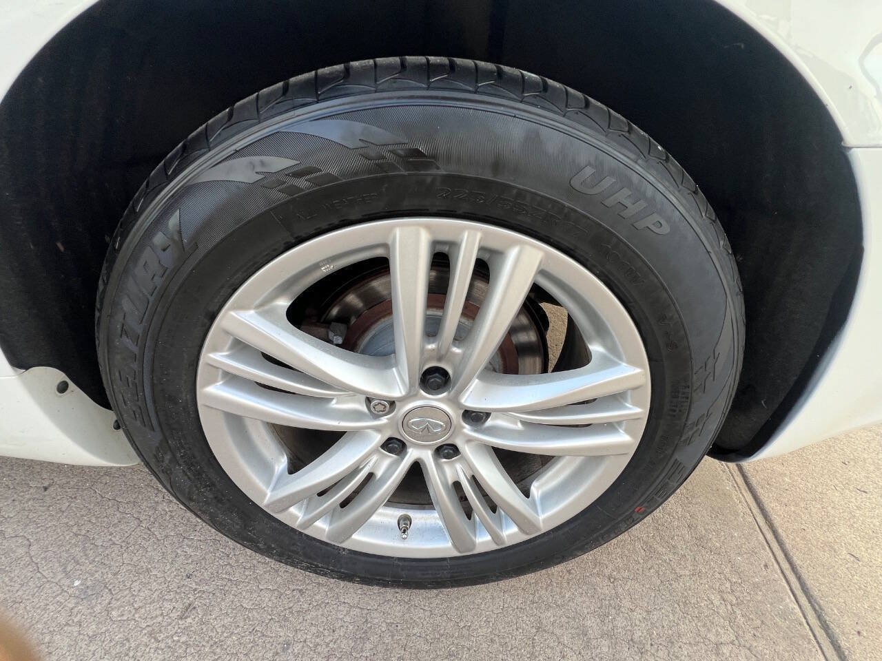 Used 2015 INFINITI Q40 AWD w/ Navigation Package image 18
