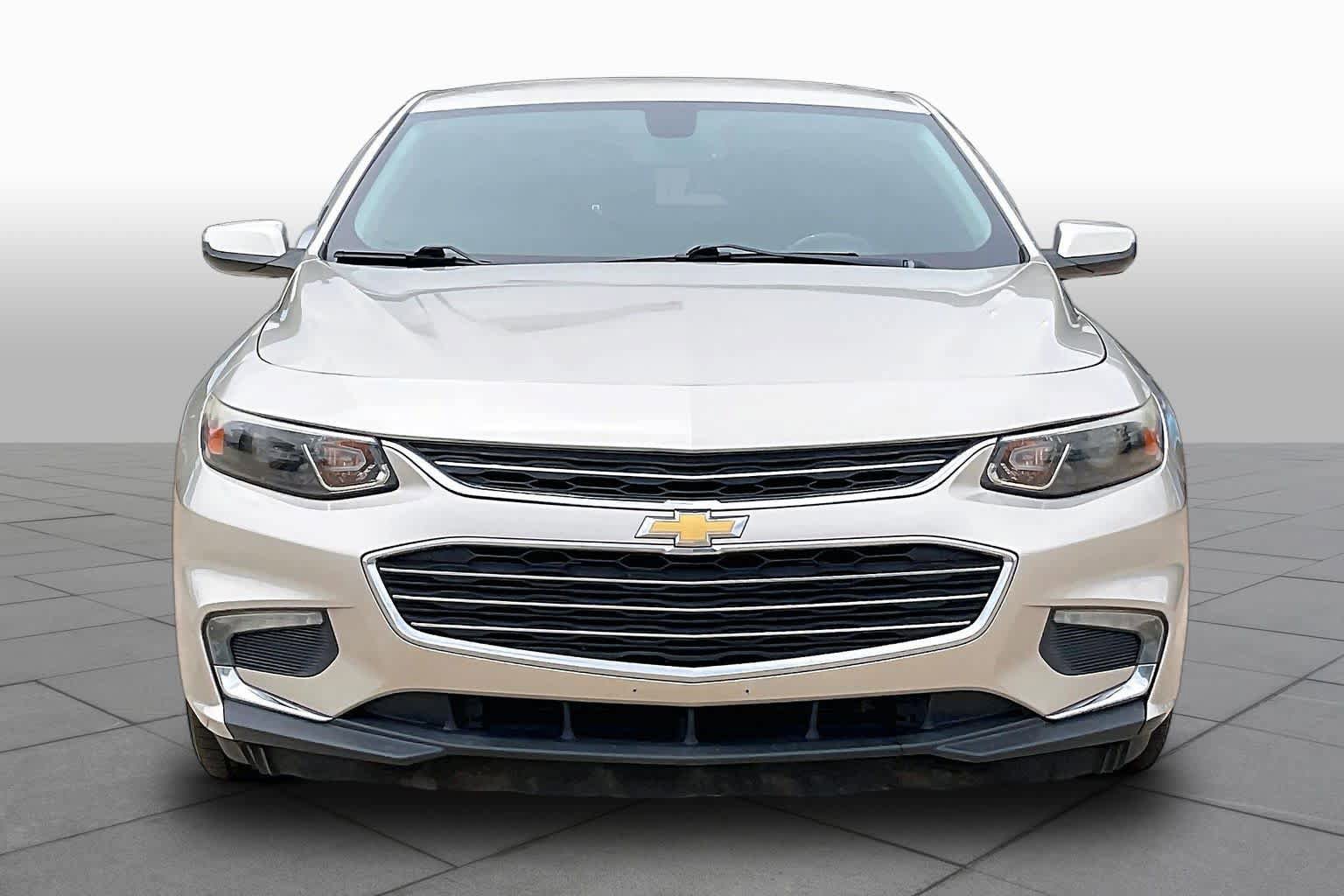Used 2016 Chevrolet Malibu LT FWD image 4