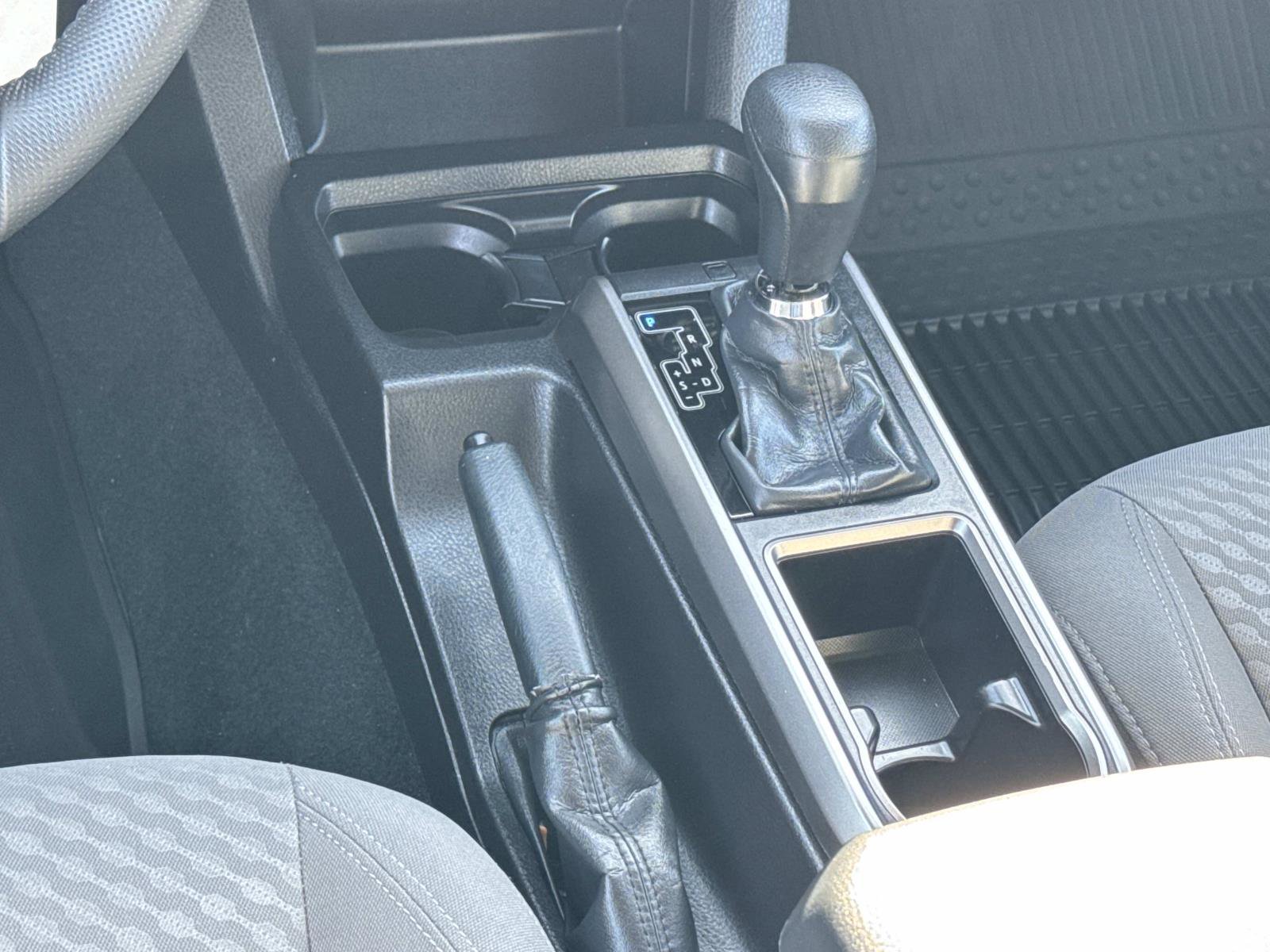 Used 2023 Toyota Tacoma SR5 w/ SR5 Appearance Package image 5