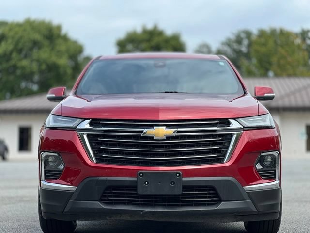 Used 2023 Chevrolet Traverse LT AWD/4WD image 2
