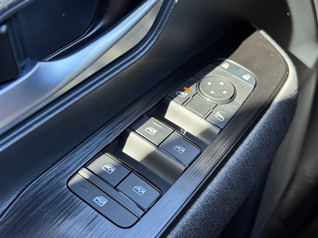 New 2026 Nissan Kicks SV w/ SV Premium Package FWD image 17