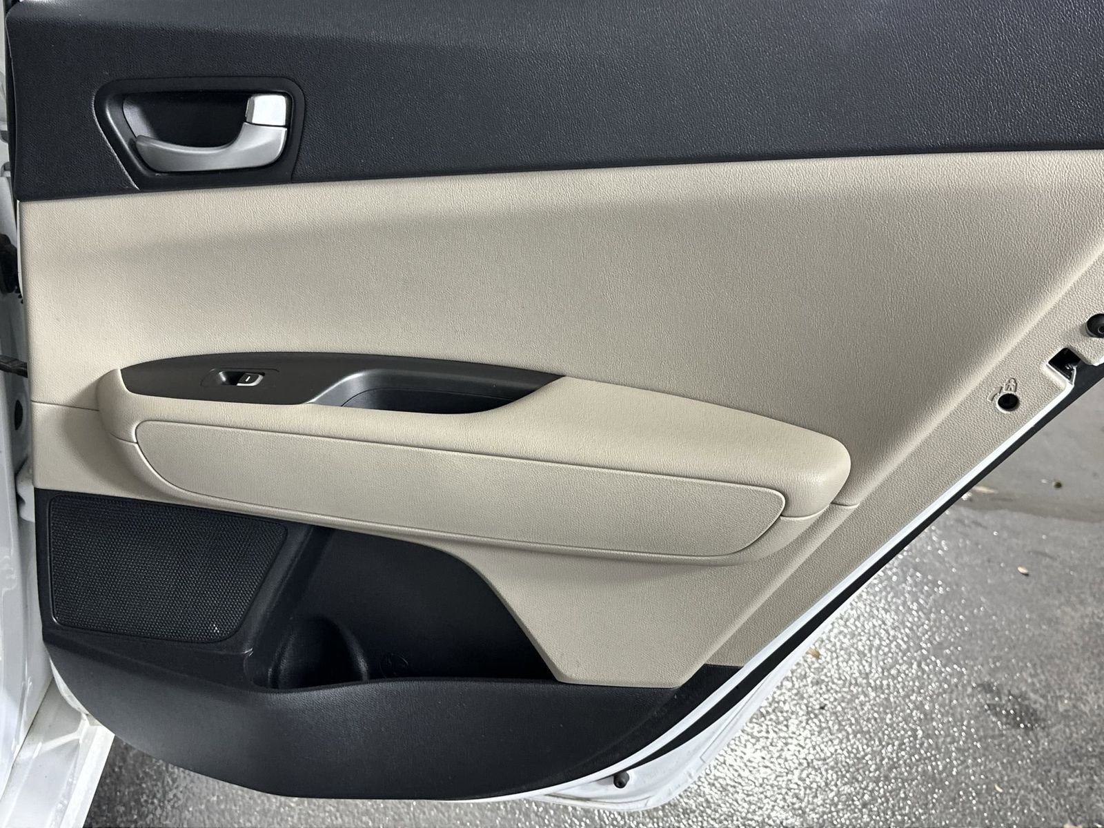 Used 2017 Kia Optima LX image 35