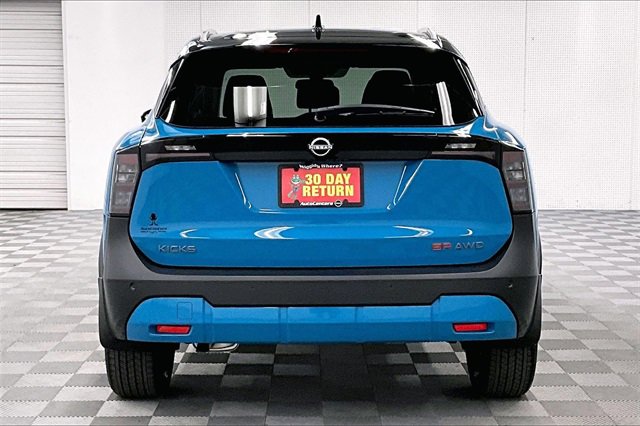 New 2026 Nissan Kicks SR w/ SR Premium Package image 4
