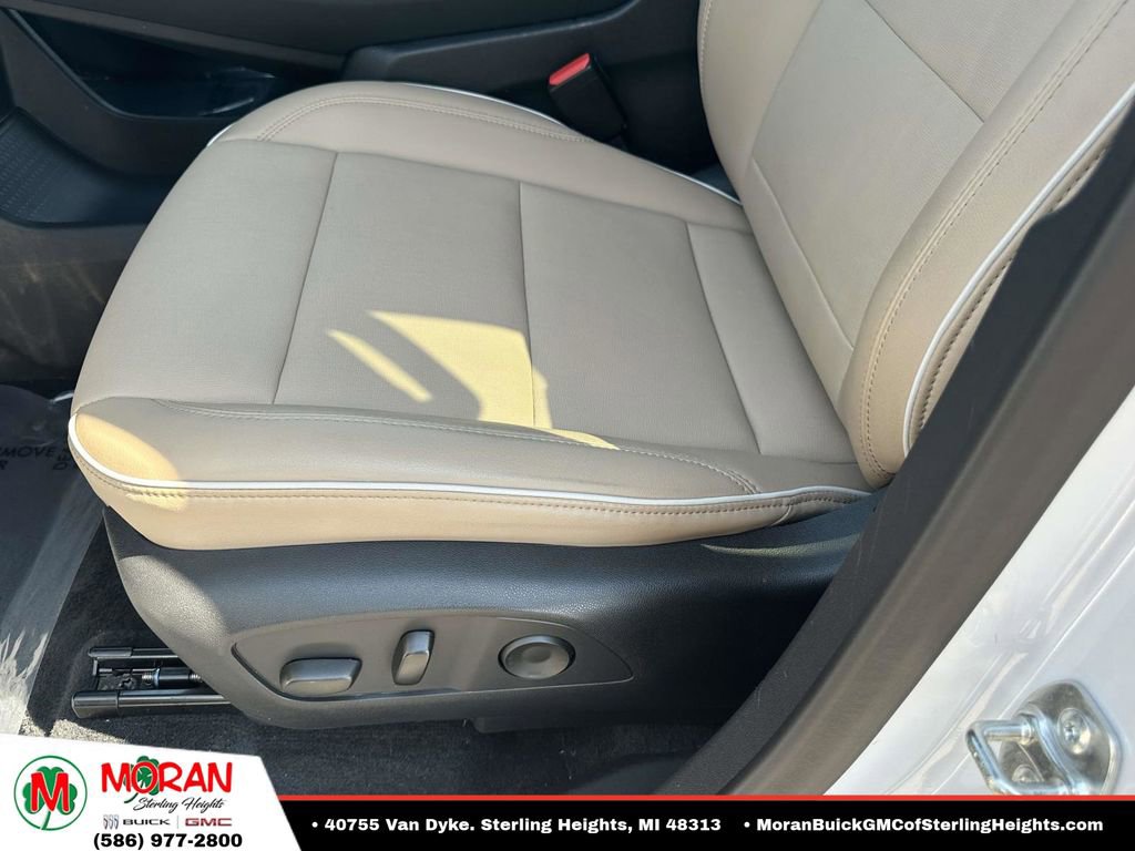Certified 2025 Buick Enclave Preferred w/ Power Package FWD image 20