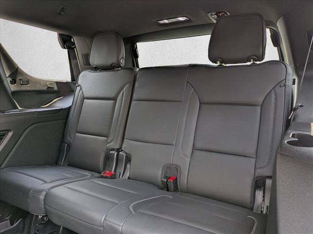 Used 2024 GMC Yukon Denali w/ Advanced Technology Package AWD/4WD image 25