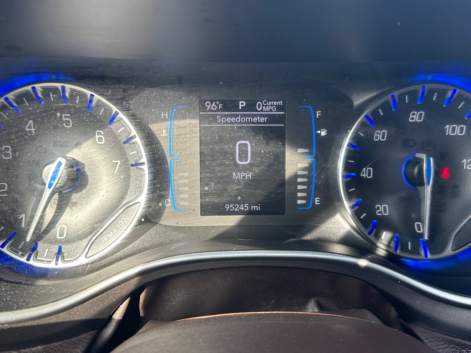 Used 2019 Chrysler Pacifica Touring Plus w/ Tire & Wheel Group FWD image 34