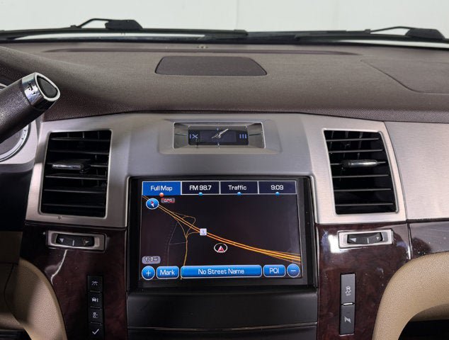 Used 2012 Cadillac Escalade AWD image 15