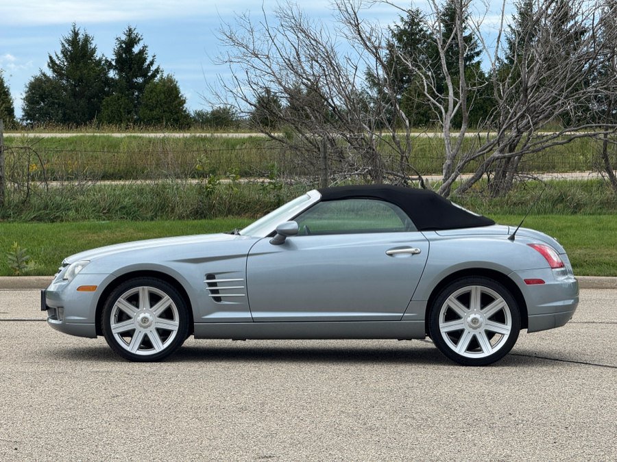 Used 2005 Chrysler Crossfire Limited RWD image 3