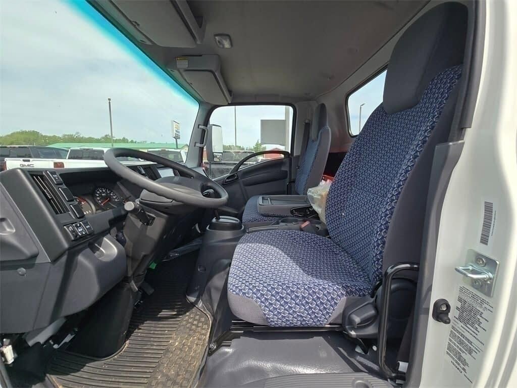 New 2024 Chevrolet Low Cab Forward image 12