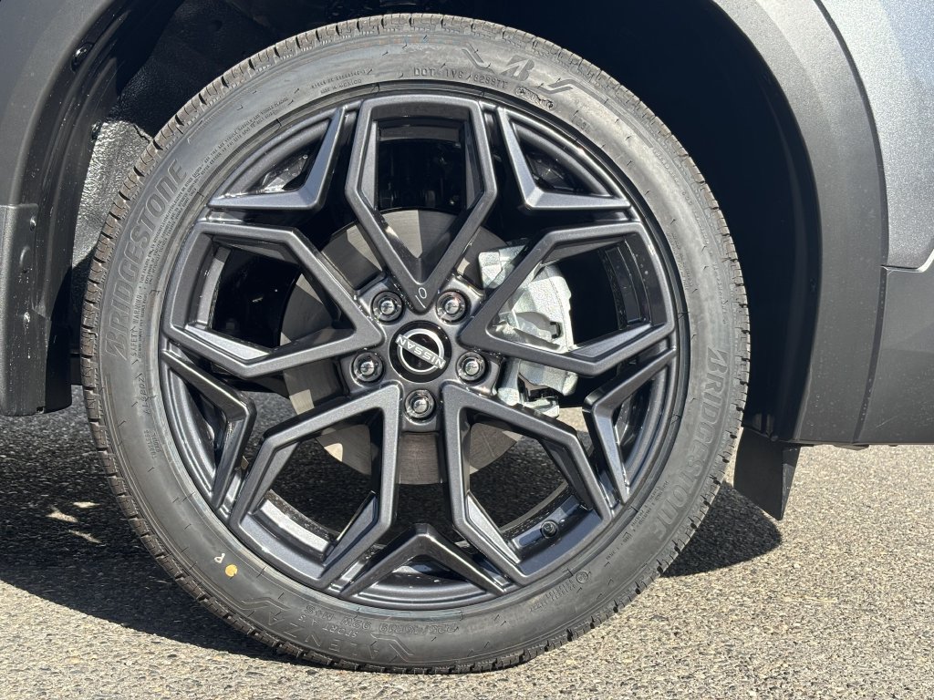 New 2027 Nissan Kicks SR AWD/4WD image 9